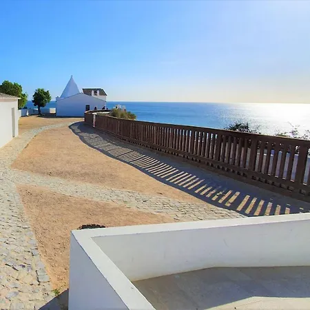 The Algarvean Oasis With Pool By Lovelystay Apartamento Armação de Pêra